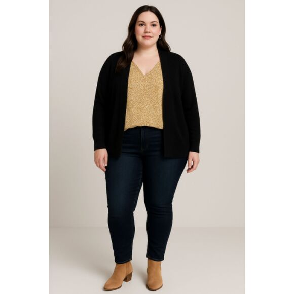 512 Ava & Viv V-Neck Blouse • Mustard Dot Print • Plus Size Casual Chic Top - Picture 1 of 4